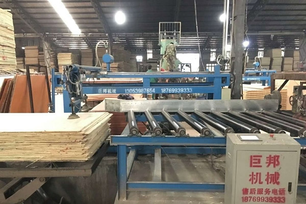 接板機